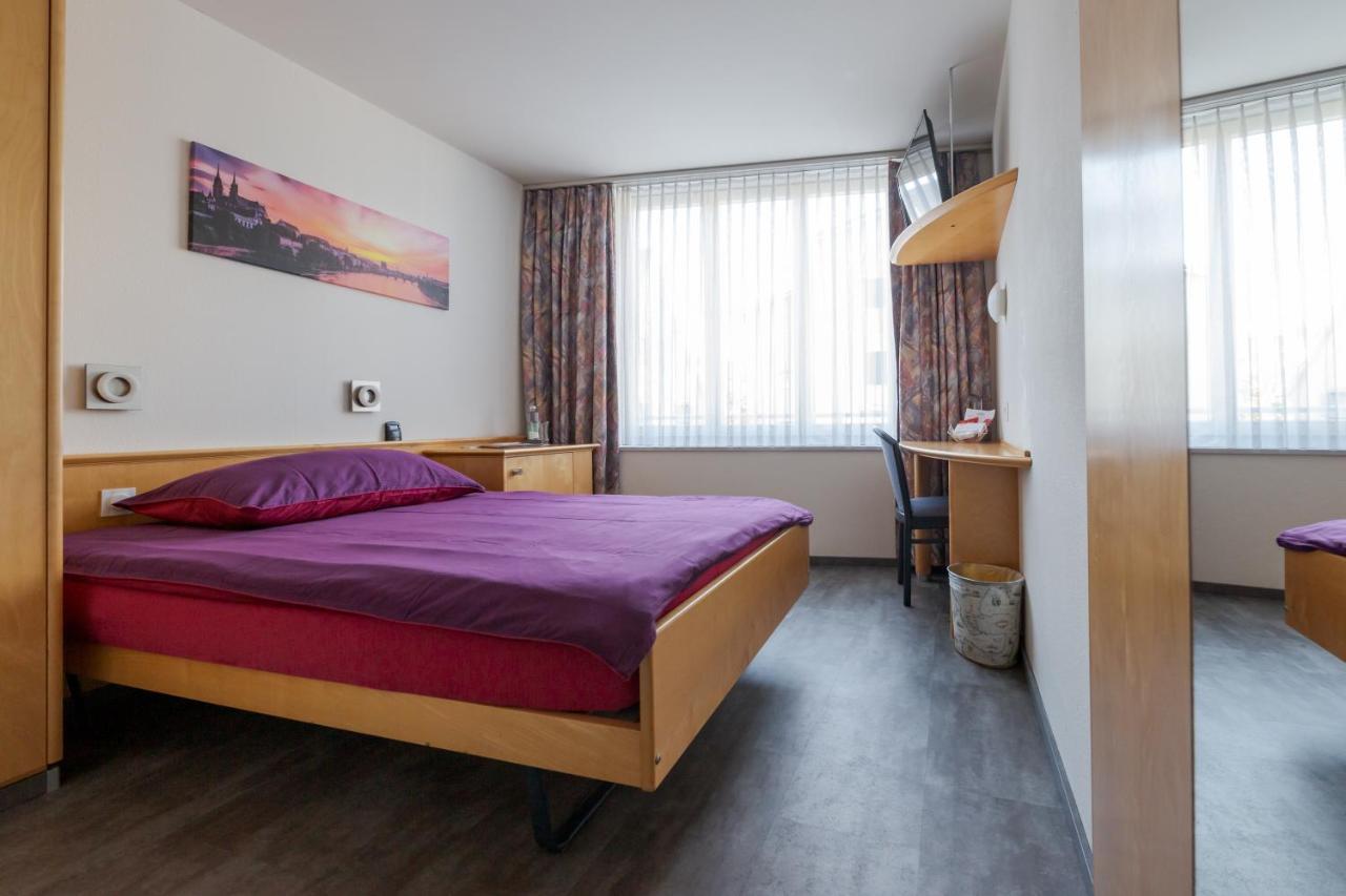 Hotel Rynach Райнах Экстерьер фото